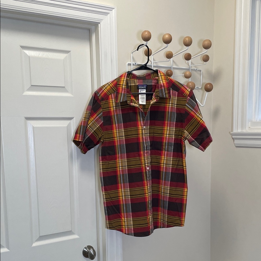 Patagonia - Short Sleeve Button Plaid Shirt - Red / Yellow - L